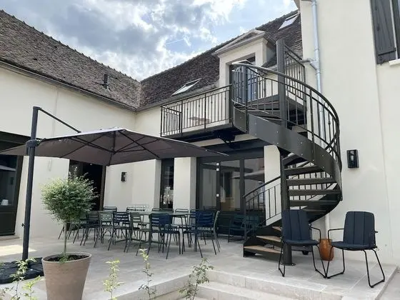 Stüdyo, Banyolu/Duşlu, Üzüm Asması Manzaralı (Studio 2)