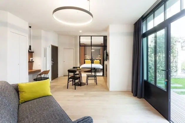 Deluxe Apart Daire, Özel Banyo, Bahçe Manzaralı (Chez Béatrice)