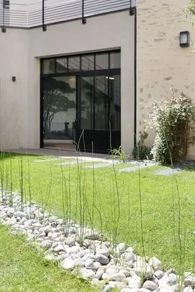 Deluxe Apart Daire, Özel Banyo, Bahçe Manzaralı (Chez Béatrice)