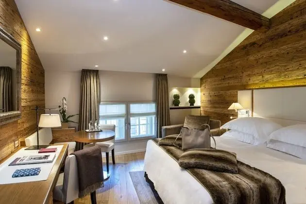 Prestige Room