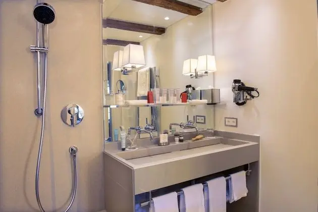 Prestige Room