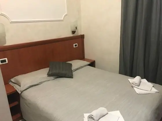 Üç Kişilik Oda