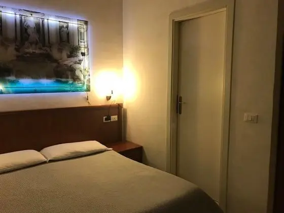 Üç Kişilik Oda