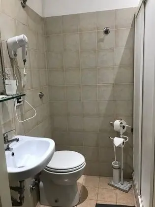 Üç Kişilik Oda