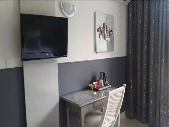 Comfort Tek Büyük Yataklı Oda