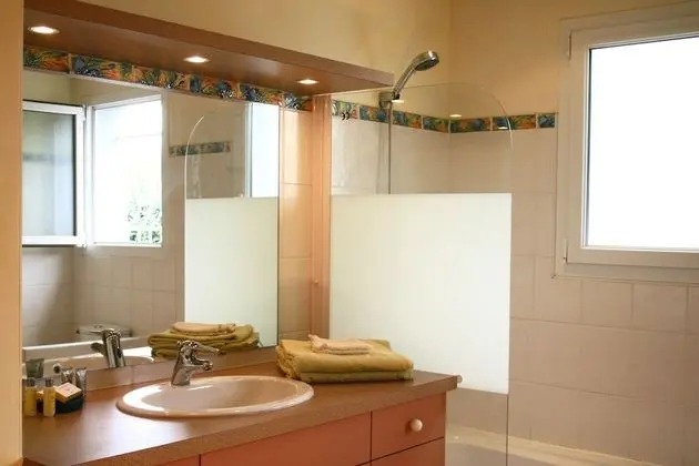 Deluxe Tek Büyük veya İki Ayrı Yataklı Oda, Banyolu/Duşlu (Deluxe room)