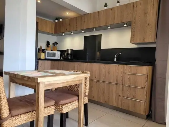 BUNGALOW 2