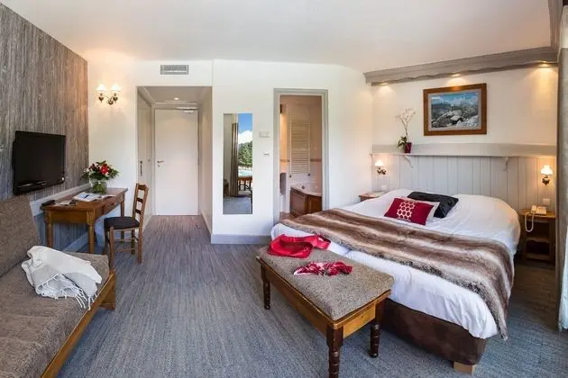 Classic Tek Büyük veya İki Ayrı Yataklı Oda (shower)