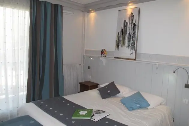 Classic Tek Büyük veya İki Ayrı Yataklı Oda (shower)