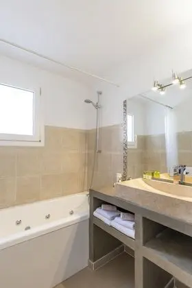 Luxury Tek Büyük veya İki Ayrı Yataklı Oda