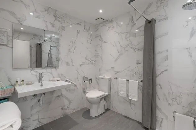 Luxury Tek Büyük veya İki Ayrı Yataklı Oda