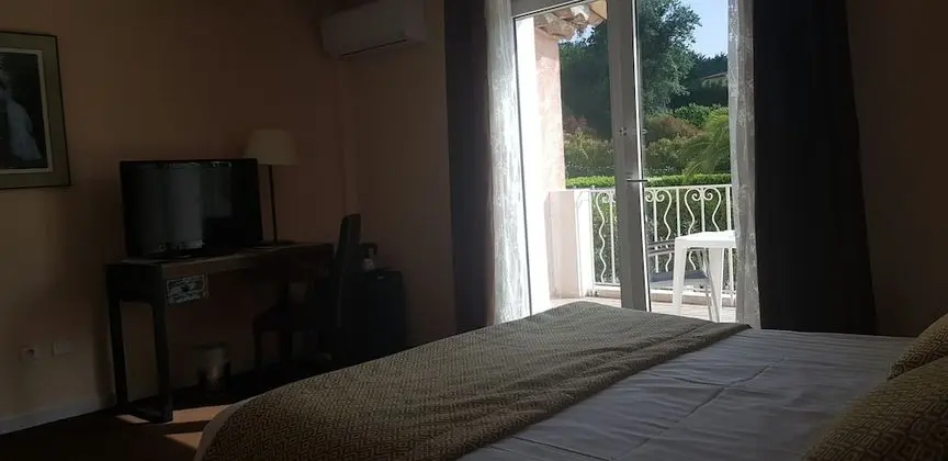 Superior Tek Büyük veya İki Ayrı Yataklı Oda