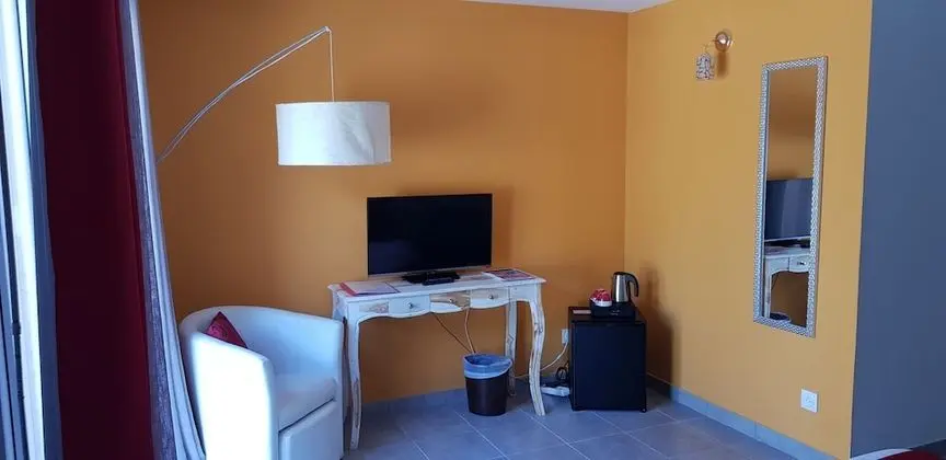 Superior Tek Büyük veya İki Ayrı Yataklı Oda