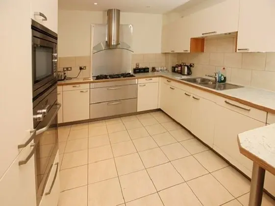 Ev (2 Bedrooms)