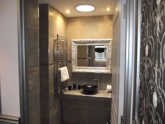 Comfort Tek Büyük Yataklı Oda, Havuz Manzaralı (1 person)