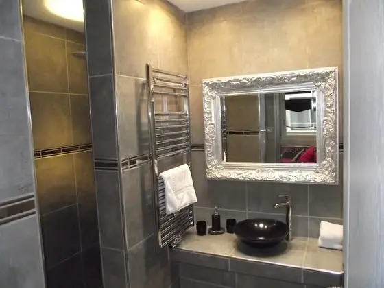 Comfort Tek Büyük Yataklı Oda, Havuz Manzaralı (1 person)