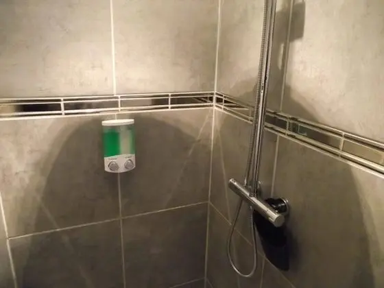 Comfort Tek Büyük Yataklı Oda, Havuz Manzaralı (1 person)