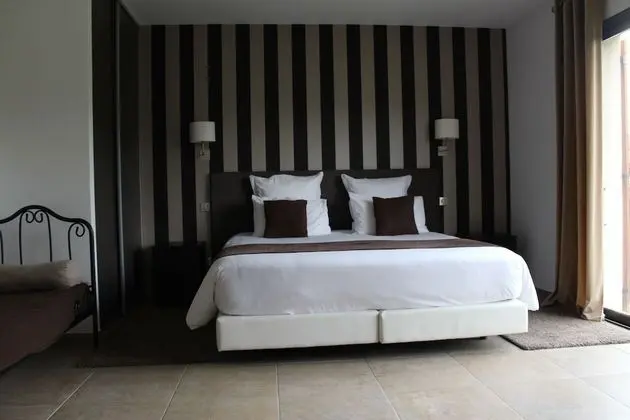 Comfort Tek Büyük veya İki Ayrı Yataklı Oda