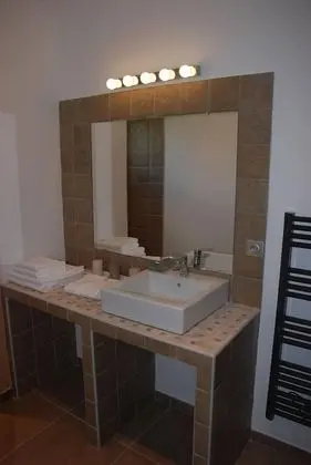 Comfort Tek Büyük veya İki Ayrı Yataklı Oda
