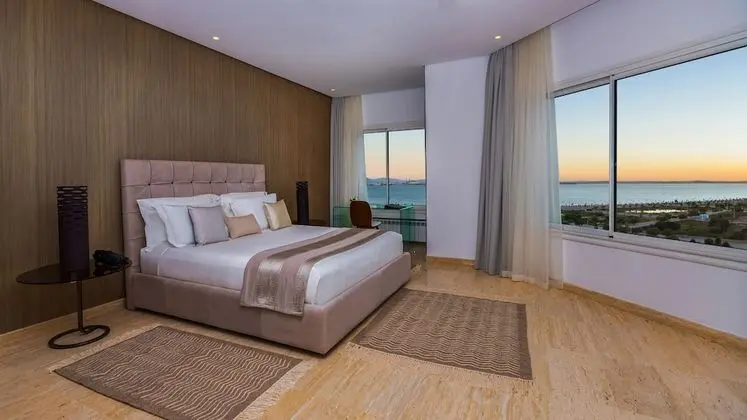 ADAM Four Bedrooms Lake View Loft