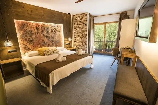 Traditional Tek Büyük Yataklı Oda