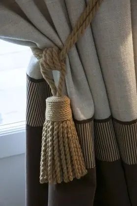 Tek Büyük Yataklı Oda (Clair-Obscur)