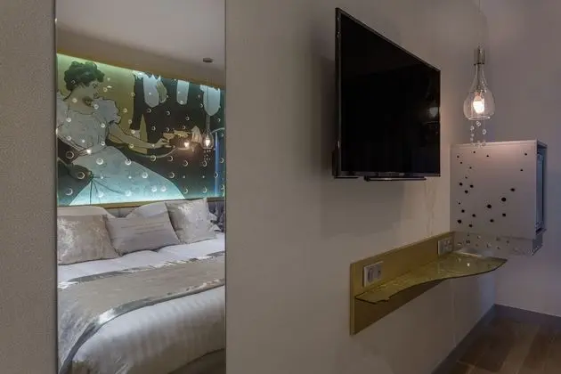 Deluxe Tek Büyük Yataklı Oda