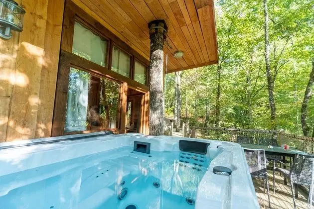 Family Kulübe, Sıcak Su Havuzu, Tepe Manzaralı