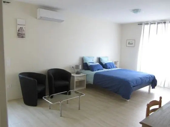 Comfort Tek Büyük Yataklı Oda (La Rochelle)