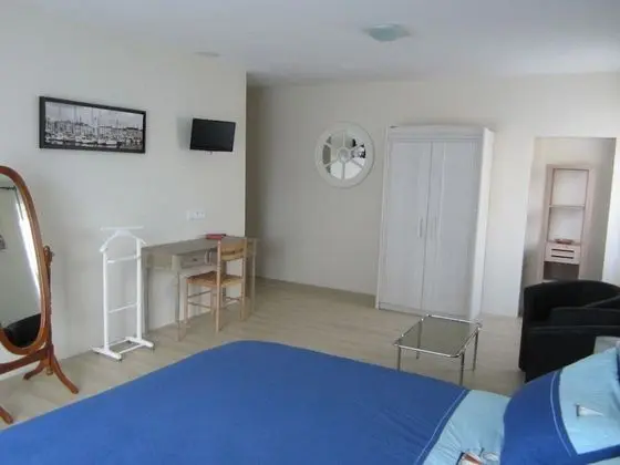 Comfort Tek Büyük Yataklı Oda (La Rochelle)