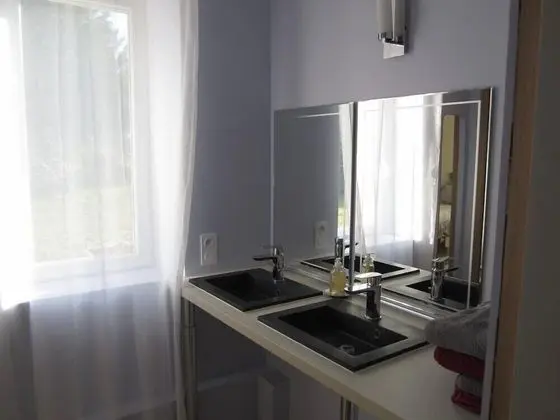 Comfort Tek Büyük Yataklı Oda (La Rochelle)