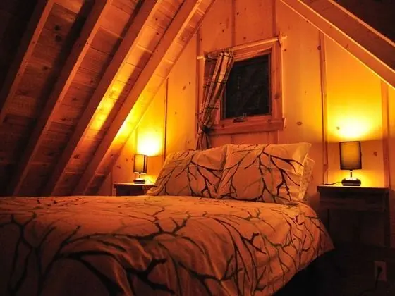Cabane dans les Arbres Le Hibou