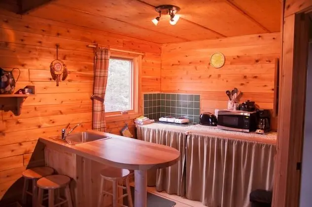 Cabane dans les Arbres Le Hibou