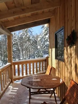 Cabane dans les Arbres Le Hibou