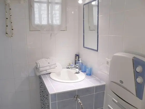 Comfort Tek Büyük veya İki Ayrı Yataklı Oda