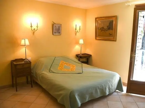 Deluxe Tek Büyük veya İki Ayrı Yataklı Oda, Balkon, Bahçe Manzaralı