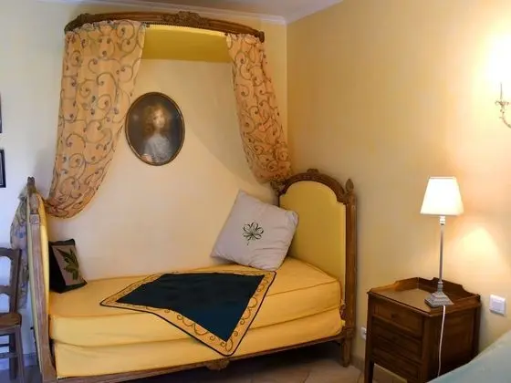 Deluxe Tek Büyük veya İki Ayrı Yataklı Oda, Balkon, Bahçe Manzaralı