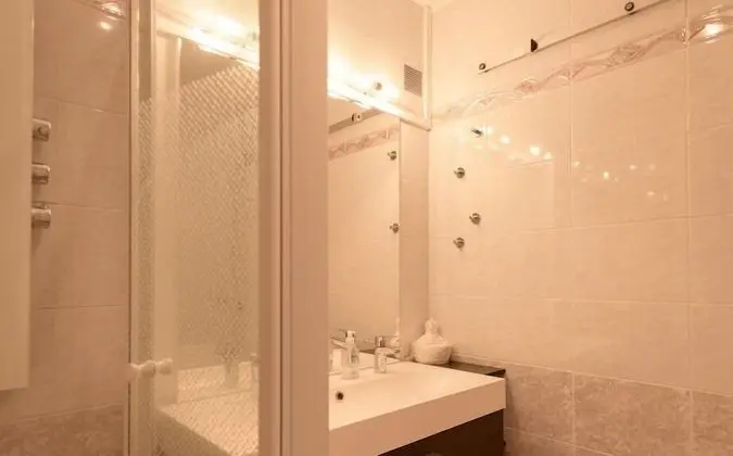 Süit, Özel Banyo, Avlu Manzaralı (Grande Chambre)