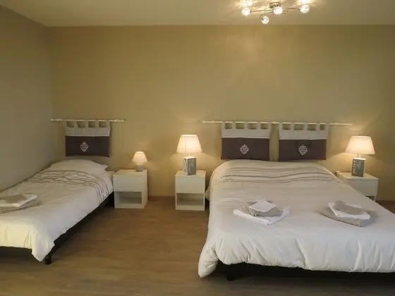 Üç Kişilik Oda, Özel Banyo (l'Ecolier)