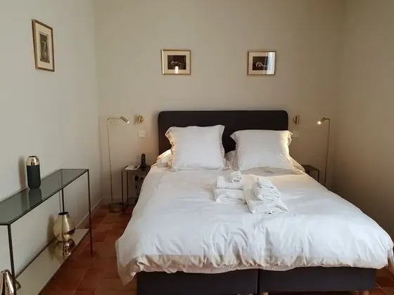 Tek Büyük Yataklı Oda