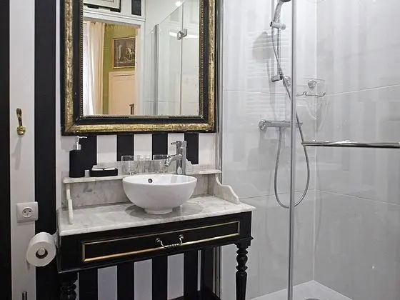 Tek Büyük Yataklı Oda, Banyolu/Duşlu (La Chambre d'Alexis)