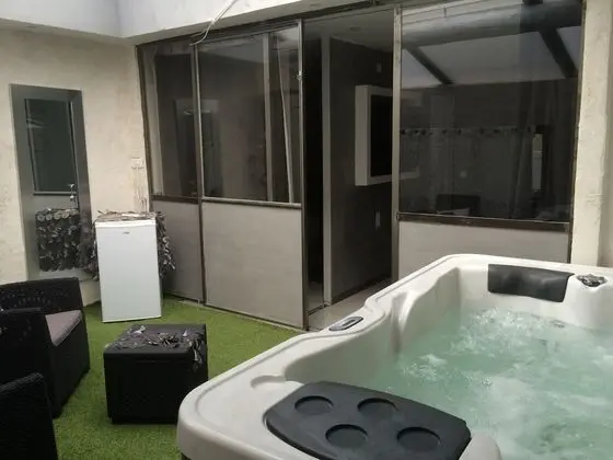 Deluxe Tek Büyük Yataklı Oda (SPA)