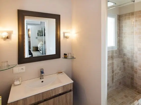 Superior Tek Büyük Yataklı Oda, Özel Banyo, Deniz Manzaralı