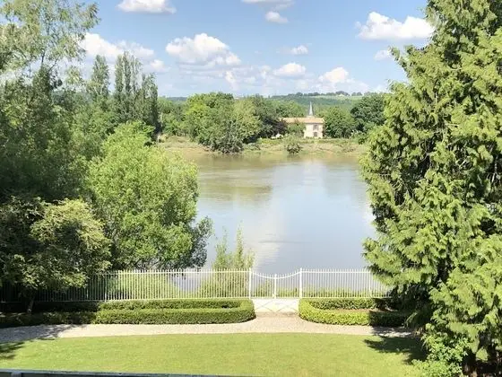 Deluxe Tek Büyük Yataklı Oda, Banyolu/Duşlu (Vue sur la Garonne)