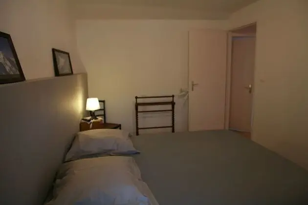 Tek Büyük Yataklı Oda (Violette)