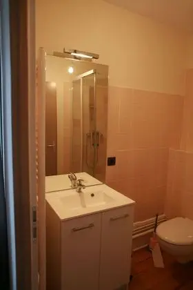 Tek Büyük Yataklı Oda (Violette)