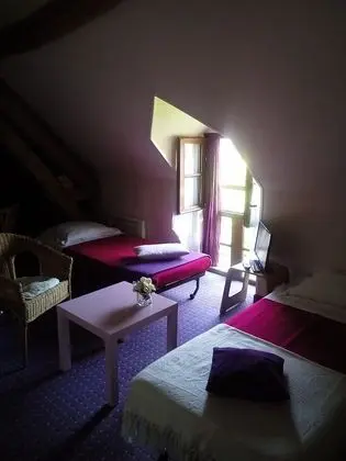 Tek Büyük Yataklı Oda, Birden Çok Yatak, Sigara İçilmez