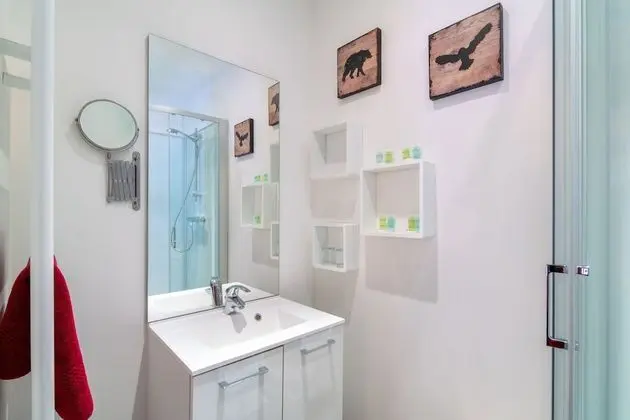 Üç Kişilik Oda (Hibou)