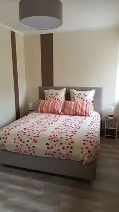 Tek Büyük Yataklı Oda, 1 Büyük (Queen) Boy Yatak