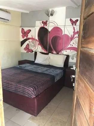 Classic Oda, 1 Büyük (Queen) Boy Yatak, Sigara İçilmez, Banyolu/Duşlu